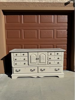 Painted Ivory White Bassett Vaughan of Virginia Solid Wood 10 Drawer Dresser