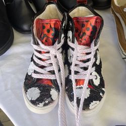 BRAND NEW DISNEY TENNIS SHOES SIZE 4.5