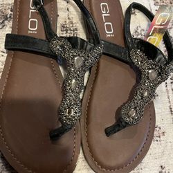 Women’s Size 7 Flat Sandals New 