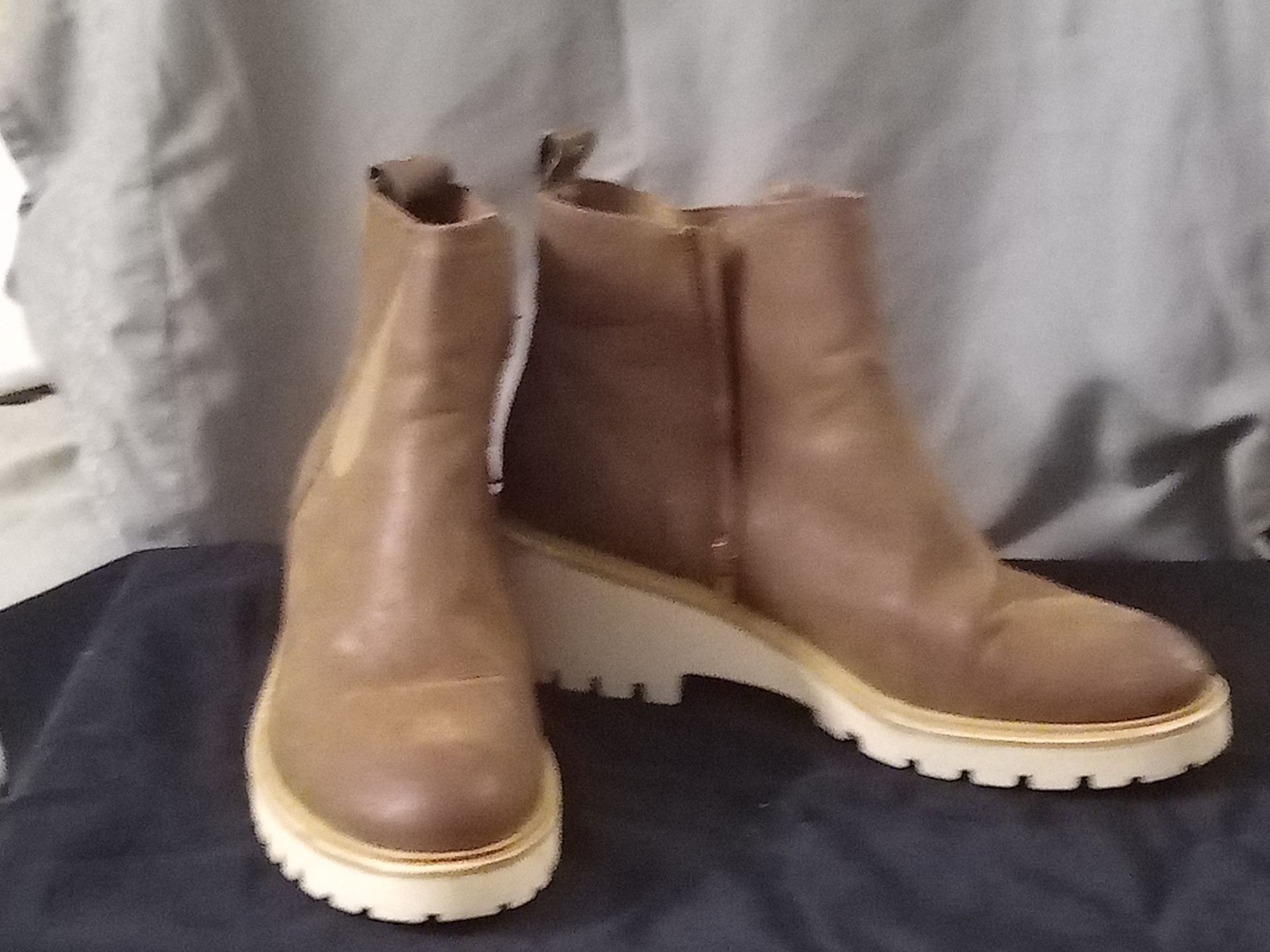Maurices size 11 Brown Leather