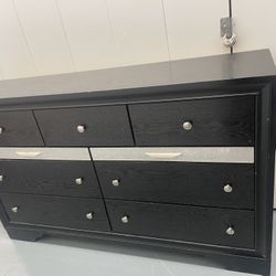 63” 9 Drawer Bedroom Dresser With 2 Jewelry Organizer 