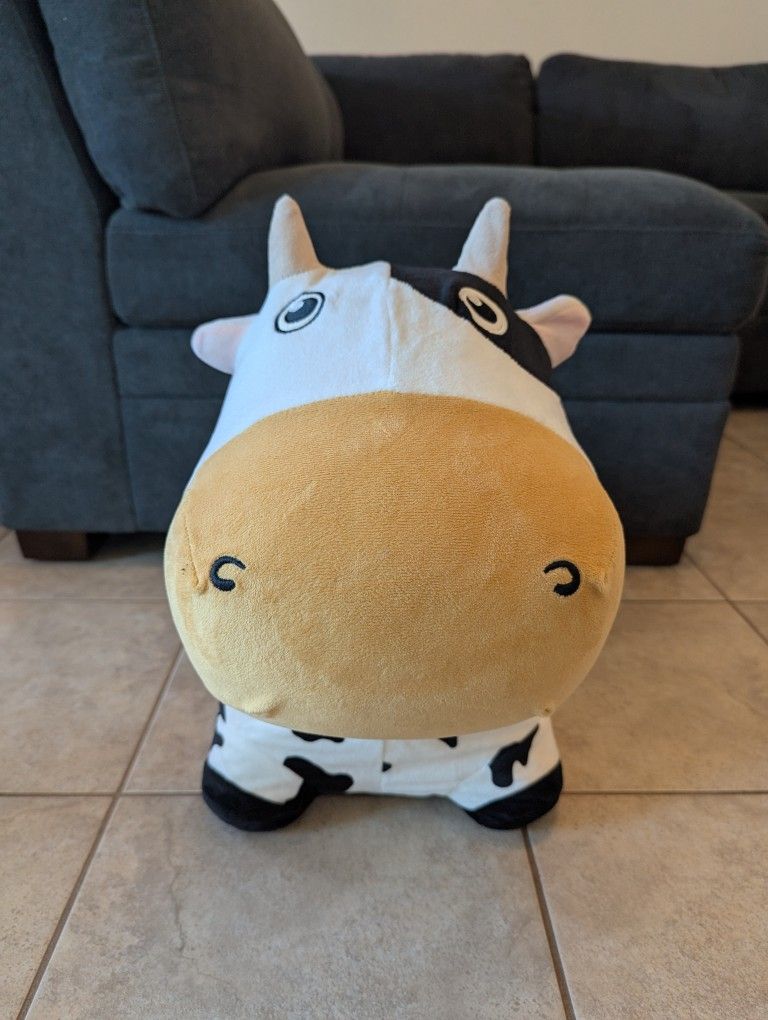 🐮✨ Plush Bouncy Cow Hopper – $20