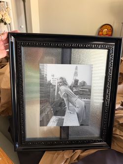 Marilyn Monroe Framed Wall Art – Approx. 16” x 18”