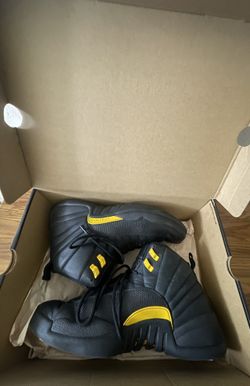 Air Jordan 12 Retro Black Taxi 