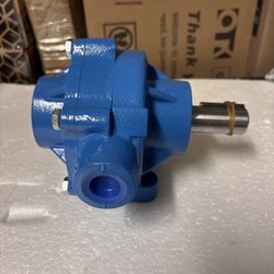 7560C 8-Roller Cast Iron Pump Compatible with Hypro 7560C – 22.5 GPM, 100 PSI, 3/4" NPT Ports, 15/16" Stainless Steel Shaft, Counter-Clockwise, Viton 