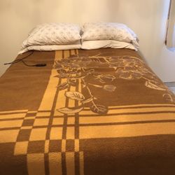 MUST SELL QUEEN SIZE BED WITH RECLINER 