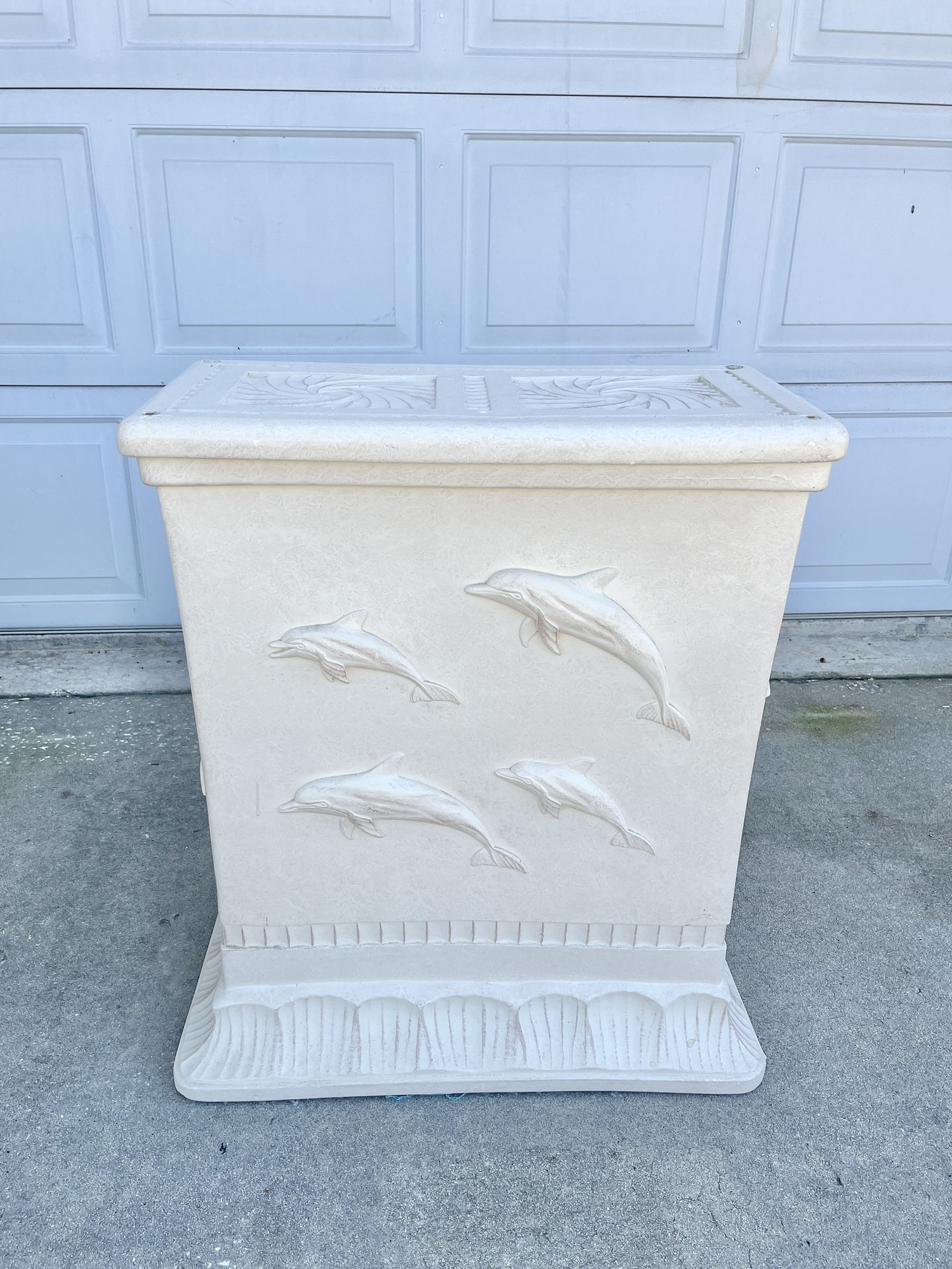 Decorative Table Pedestal