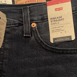 31x27 Levi’s Women’s Ribcage Straight Ankle