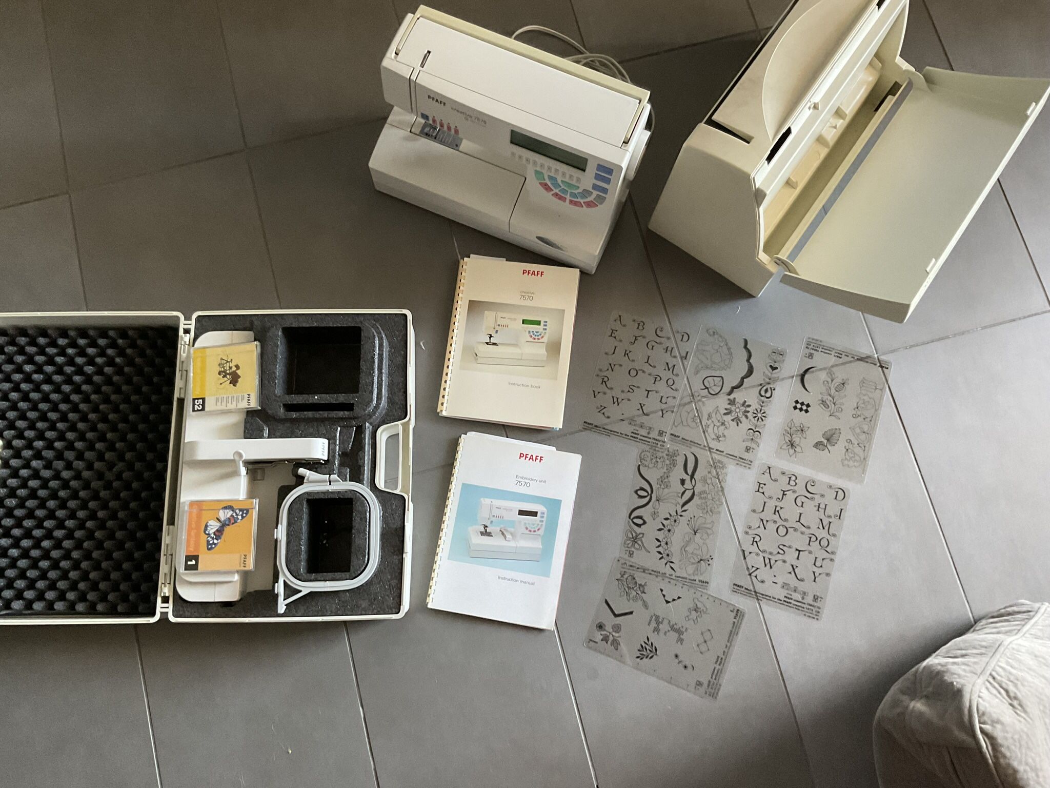 Pfaff 7570 Creative Sewing And Embroidery Machine With Accessories And Manuals
