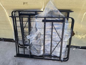 Free queen metal bedframe