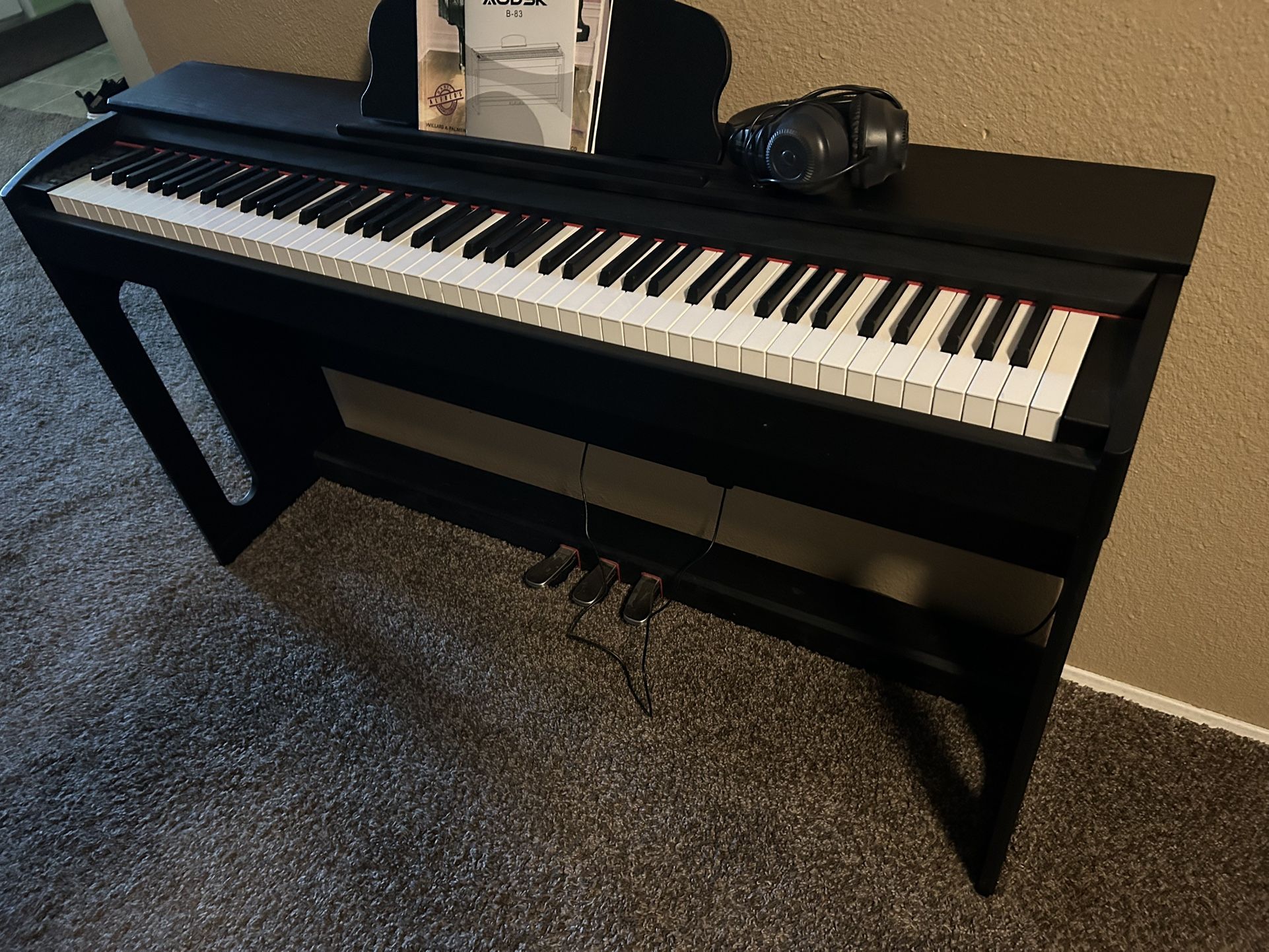 Electric Piano 88 Weighted Like New