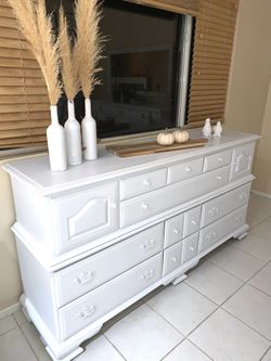 Dresser