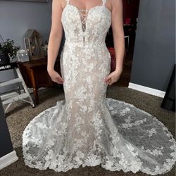 wedding dress 