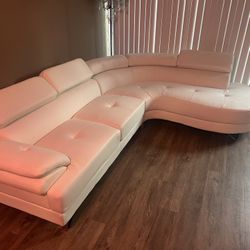 New Sectional W Curve Chaise.  White, Light Grey Or Espresso Leather.  102x85.  Free Delivery!