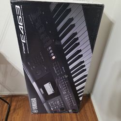 Yamaha PSR-E463 + Bench