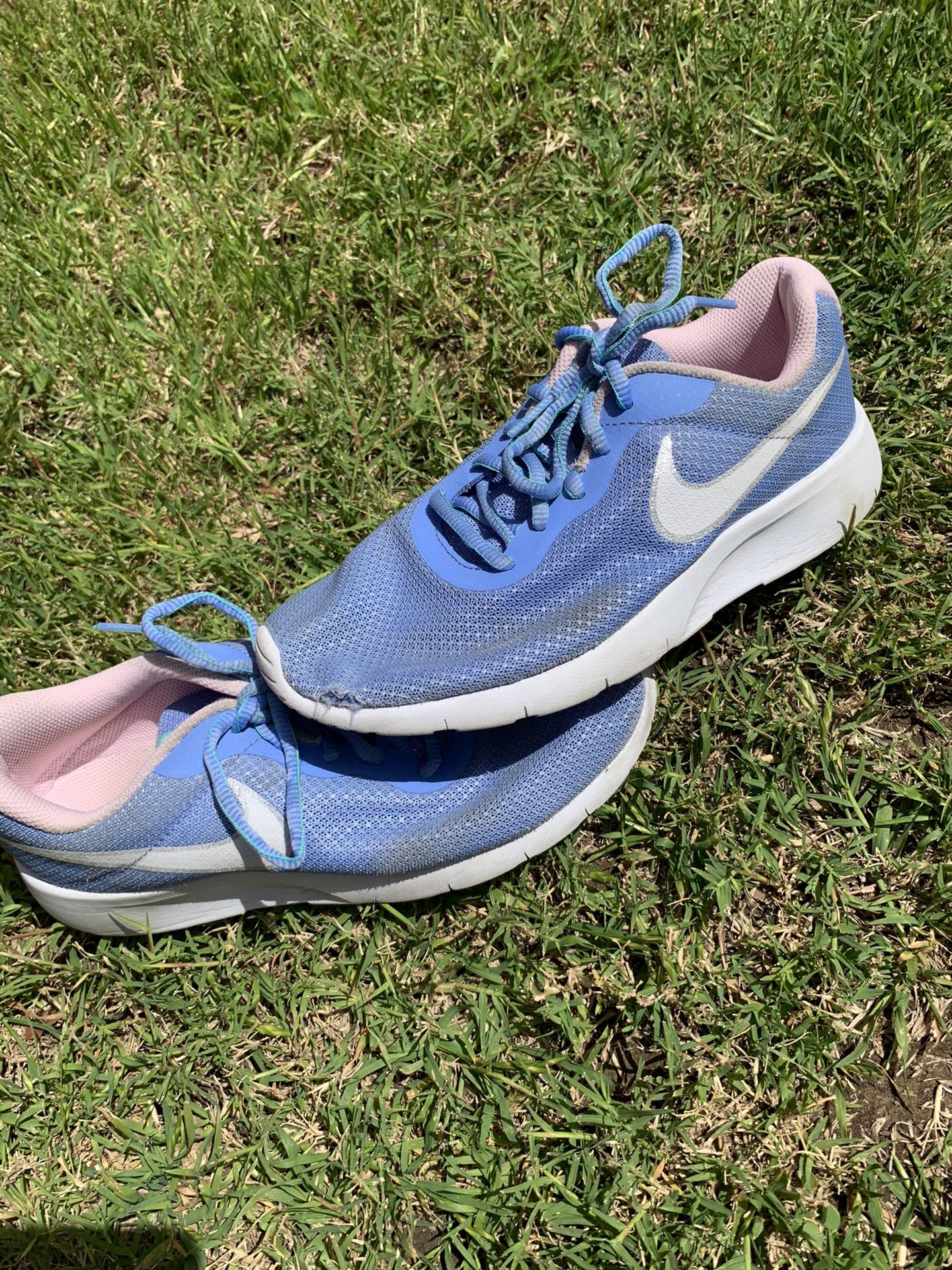 Girls Shoes Size 6Y