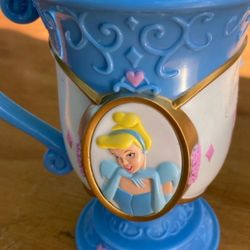 Disney Princess Cups With Lip Set