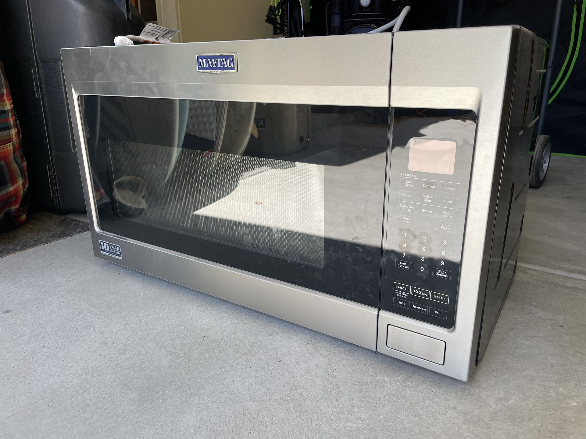 Maytag Microwave Oven - Large