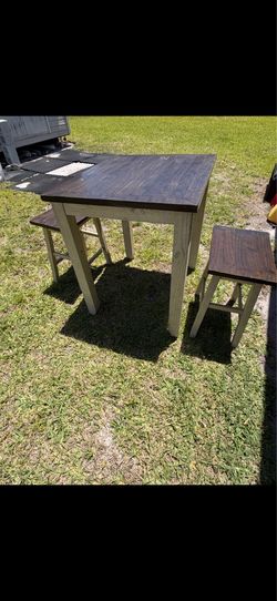 Table and 2 stools