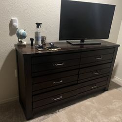Bedroom dresser with mirror