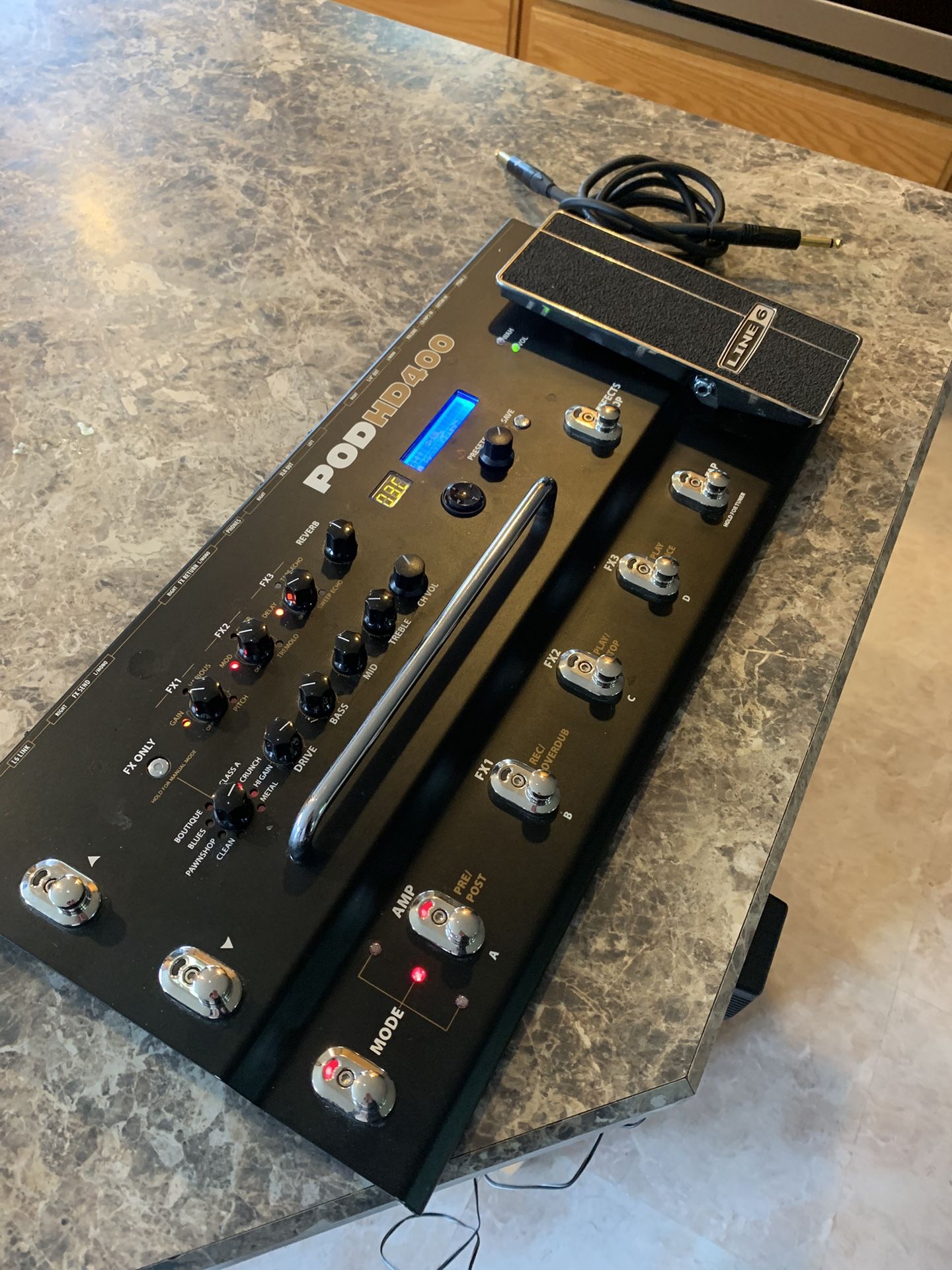 Line 6 POD HD-400 Amp + Effects Modeling Floorboard