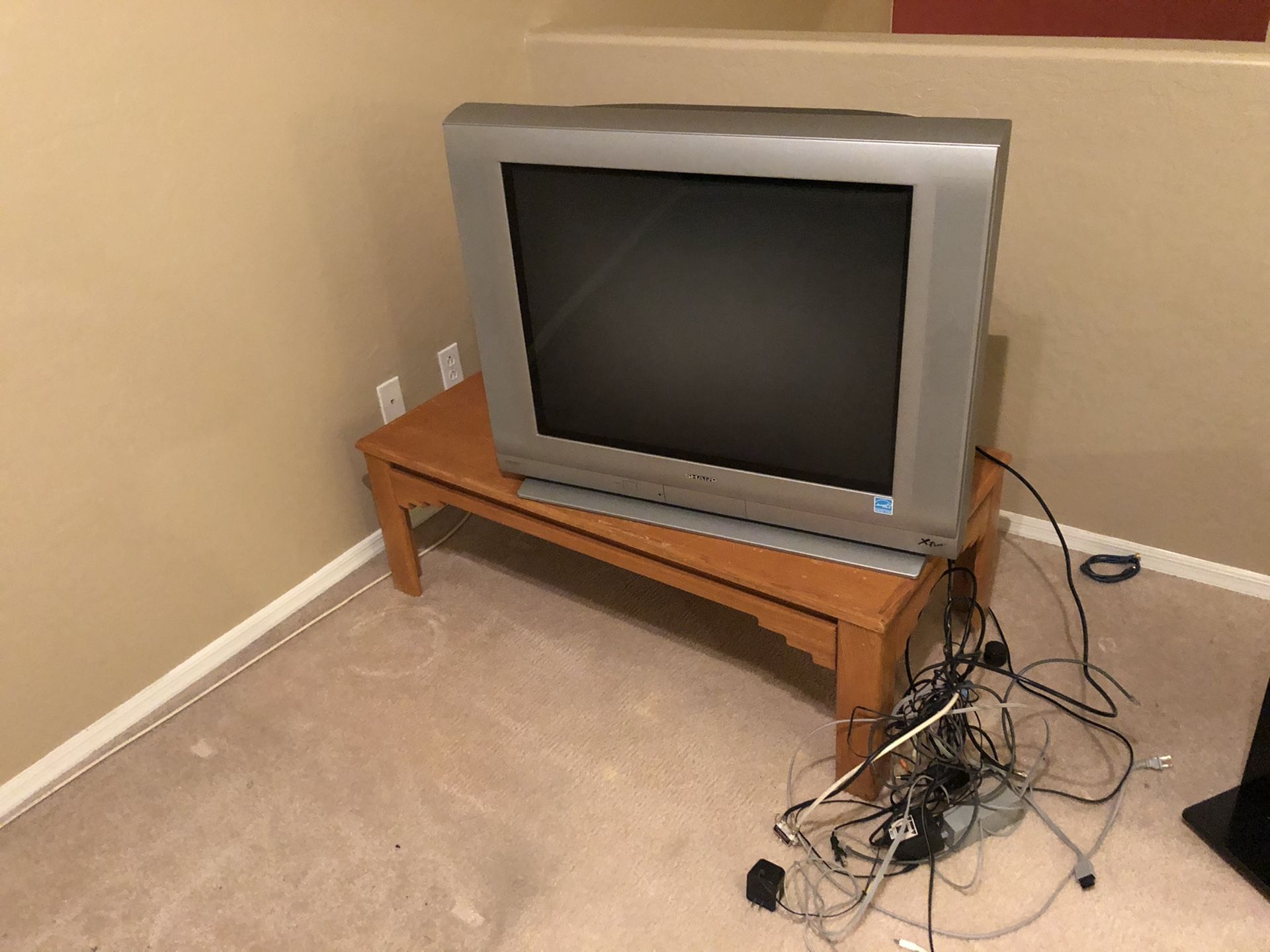 FREE TV - Still available!! Pick up today!!