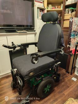 Quantum Edge 3 Power Chair