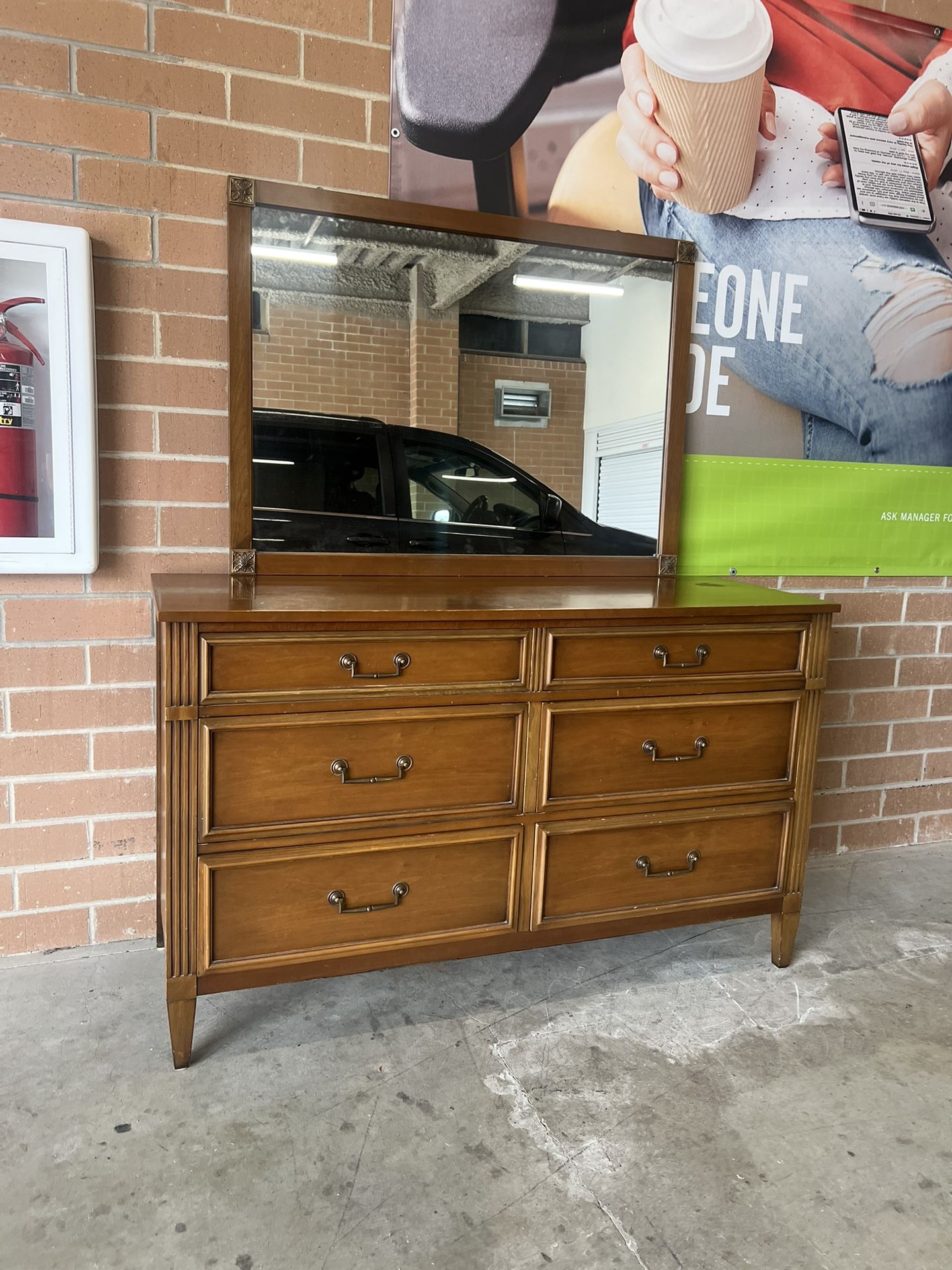 6 drawers dresser and mirror