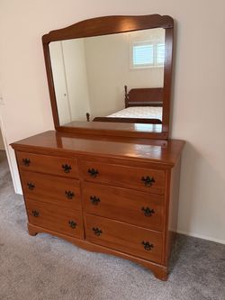 Maple dresser