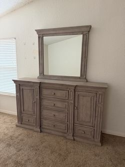 Excellent Used Condition real wood dresser