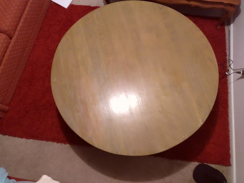 Strong & Modern Round coffee table