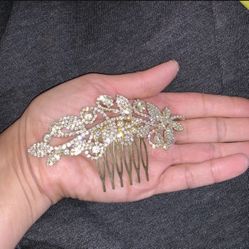 NEW Elegant Gold Floral Hair Comb