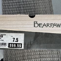 Bearpaw Hiking Shoes - 7.5 Women - Barley Used - 25$(obo)