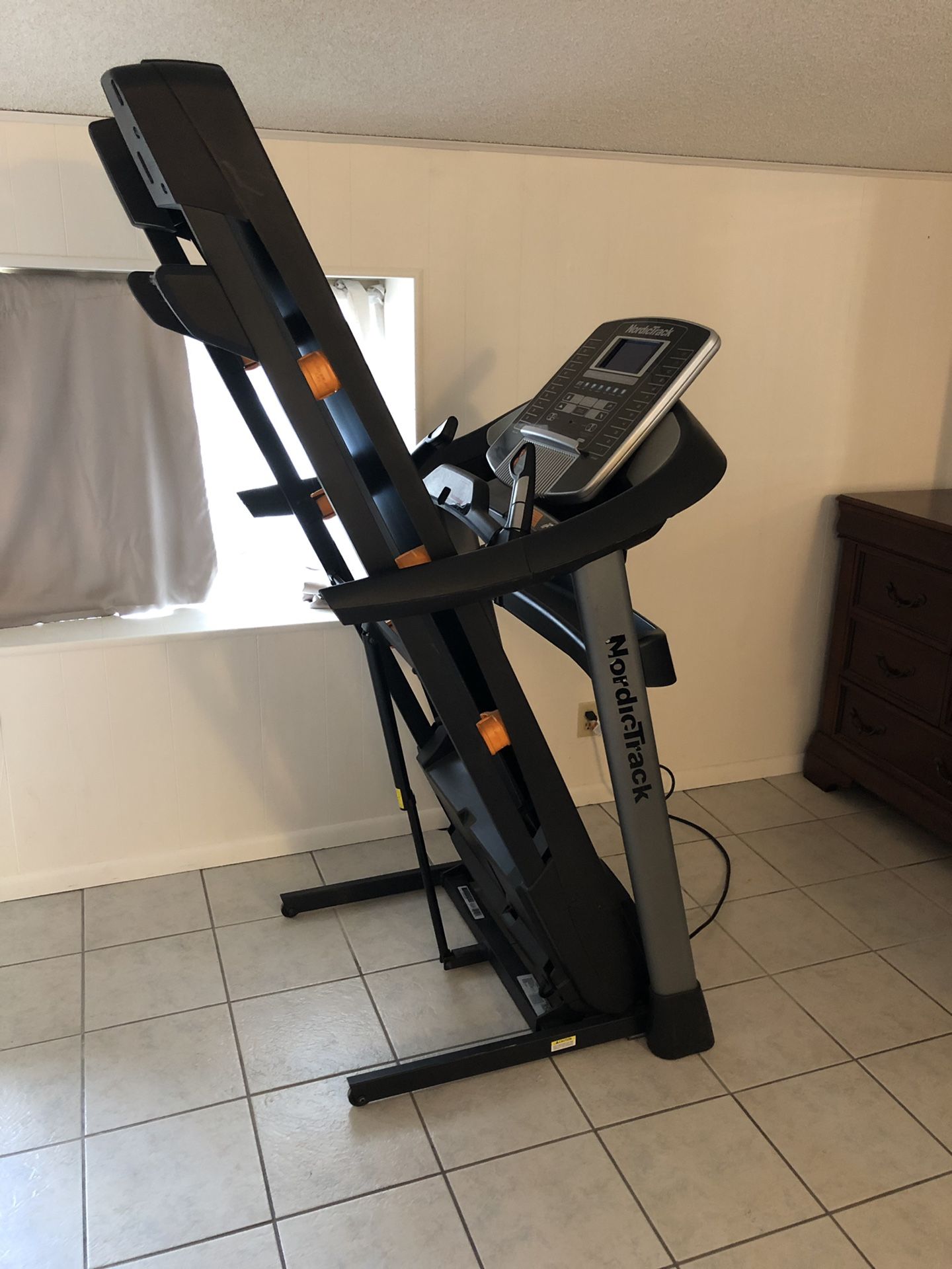 NordicTrack treadmill model C950 PRO for Sale in Buena Park, CA OfferUp