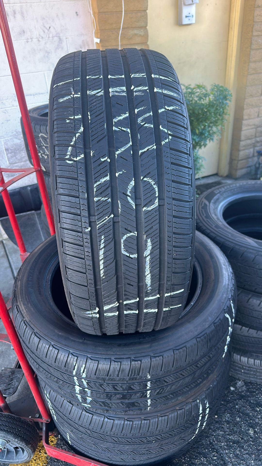 Tires Set 255-50-19, 255/50R19