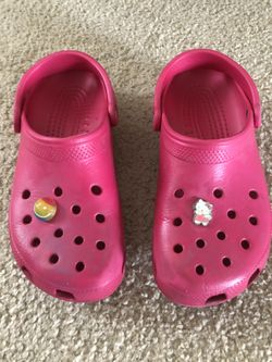 Size 9 Crocs