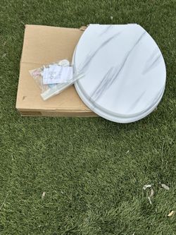 Toilet Seat Brand New $15
