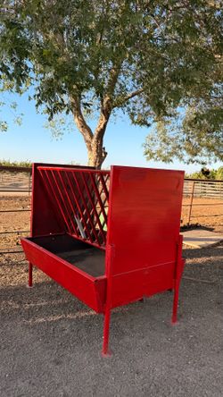 Livestock Feeder