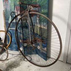 1900s Penny Farthing Bicycle Needs Restoration