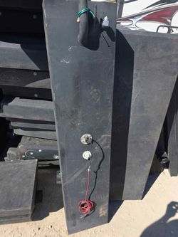 Fuel tank for rv toyhauler trailer