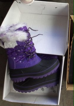 Kids Boots size 4