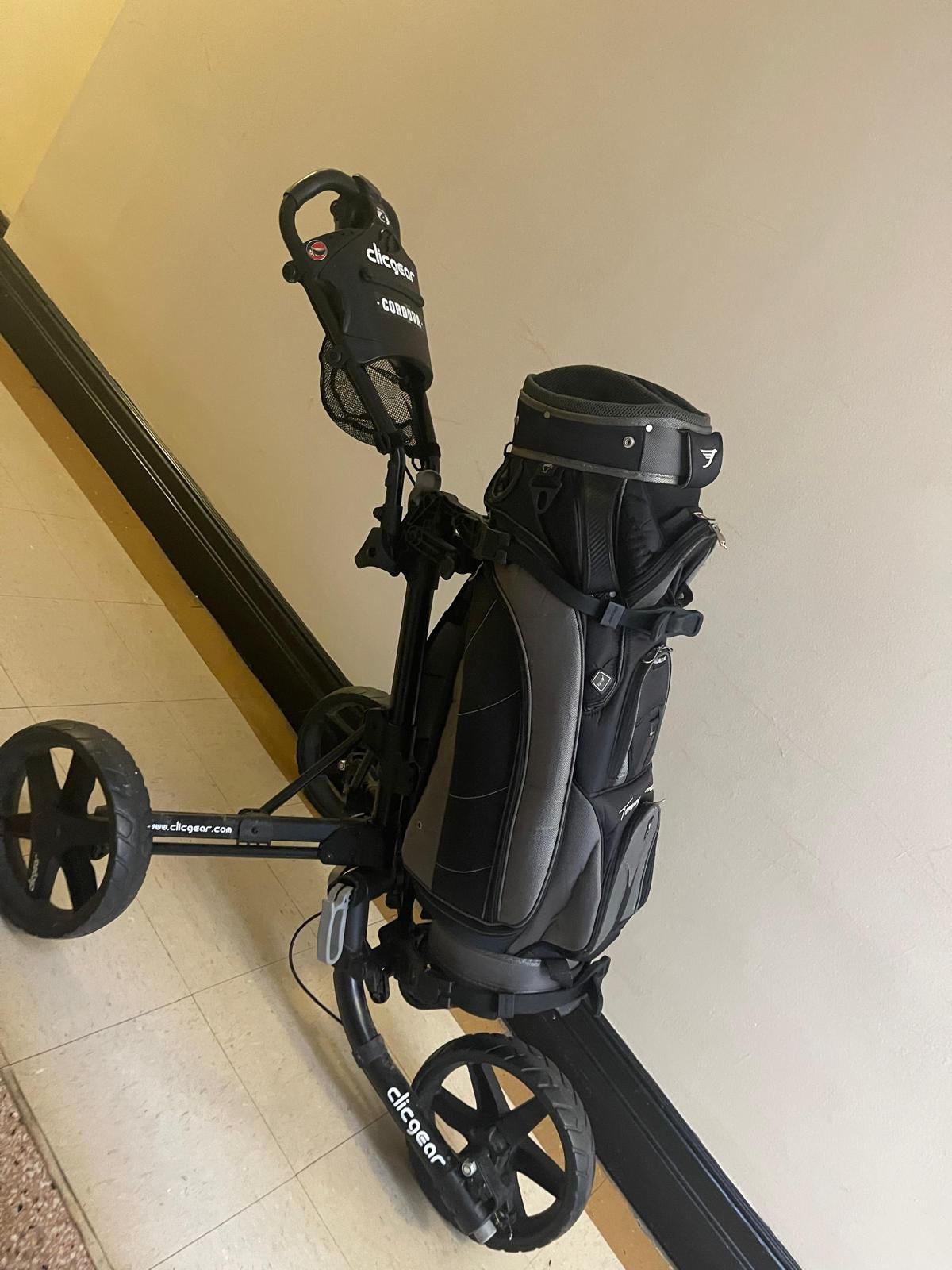 Cligear Model 4.0 Golf Cart, 3-Wheel + BAG GOLF