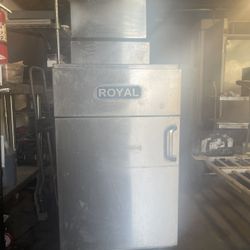 Royal Deep Fryer 65 Lbs $850