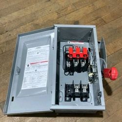 Siemens HF261 Fusible Safety Disconnect Switch 30A 600V AC/DC 2P Type 1 Indoor