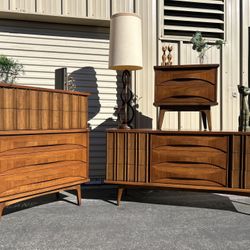 Mid Century United Furniture 3 Piece Bedroom Set