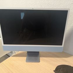 Mac Book Computer With Wireless Keyboard And Mouse 