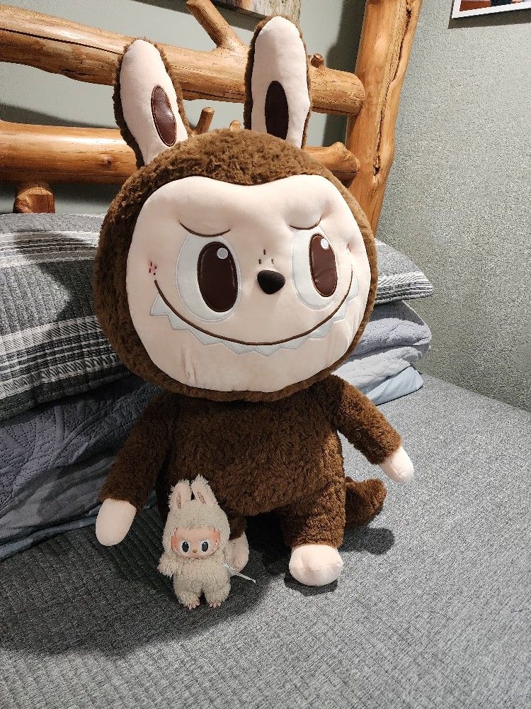 Big Labubu