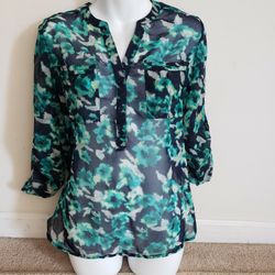 Women's Top Size Small 