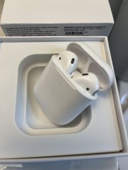 Like New AirPods 2nd Generation Headphones Earbuds 