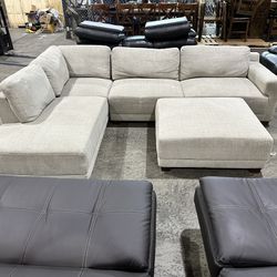 sectional couch w ottoman